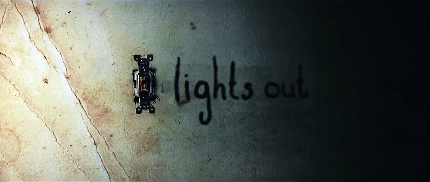 Lights Out Official Trailer #1 (2016) - Teresa Palmer Horror Movie HD (1)_H264-1920x1080_H264-1920x1080
