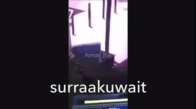 Bomb blast in Kuwait, CCTV footage of suicide bomber entering the mosque