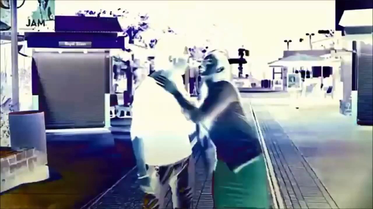 Moein Ghasam Nakhor Zher Nuse Kurdi Subtitle Kurdish New Clip 2015 HD