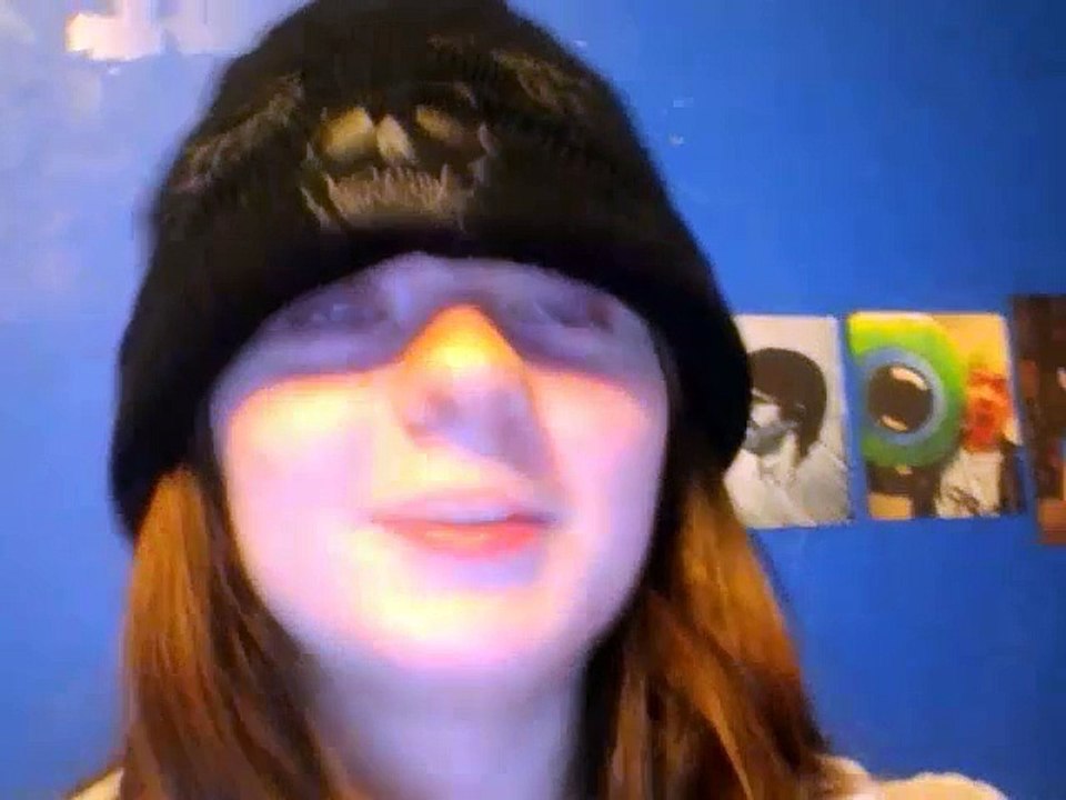 Genos owo *Shoves pillow in chur face*