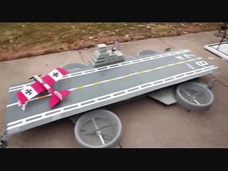 ラジコン「空中空母」がヤバすぎる！！ラジコンマニアが作り世界中で注目