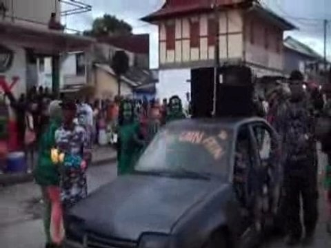 video carnaval de saint laurent du maroni en Guyane fr