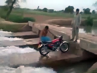 Desi Train Wash Lahore funny