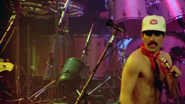 QUEEN - Another One Bites The Dust Montreal, 1981