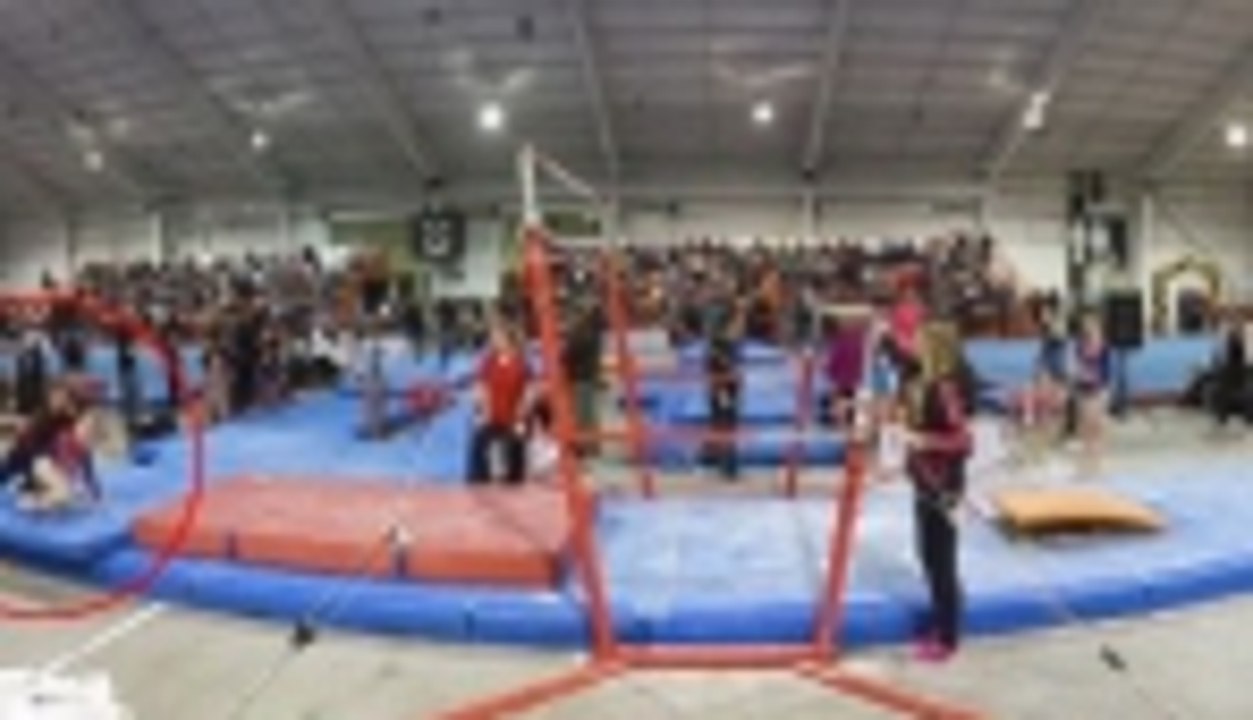 Küçük sporcuyu antrenörü kurtardı