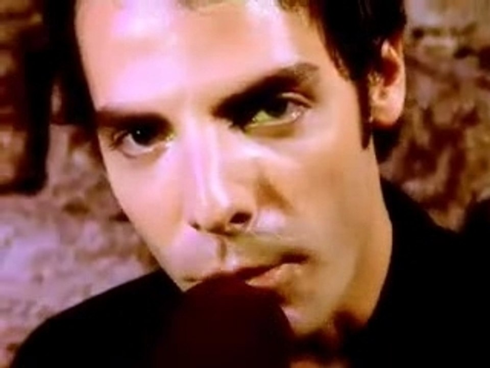 Mathieu Rosaz chante Amanda Lear (Follow me)