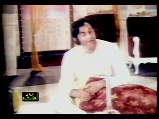 MEHDI HASSAN --- YE JHUKI JHUKI NIGAHEIN