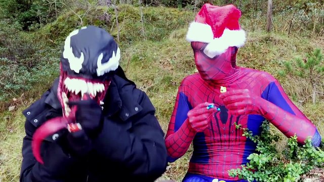 SPIDERMAN VS VENOM VS KINDER SURPRISE! SURPRISE EGGS HUNT! Superhero Movie in Real Life