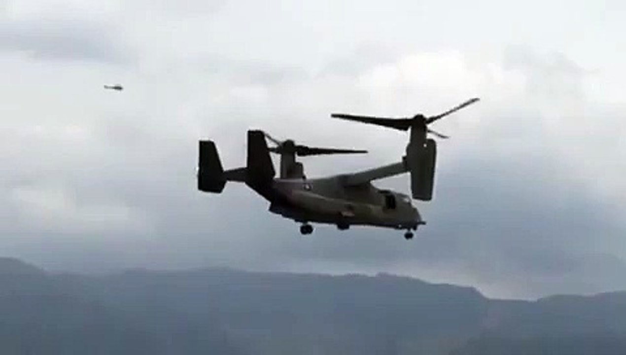 RT An MV-22 Osprey landing on the playground of Minami-Aso sport park in Kumamoto for #Kumamoto Quakes relief USFJ