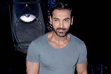John Abraham expresses his love for food