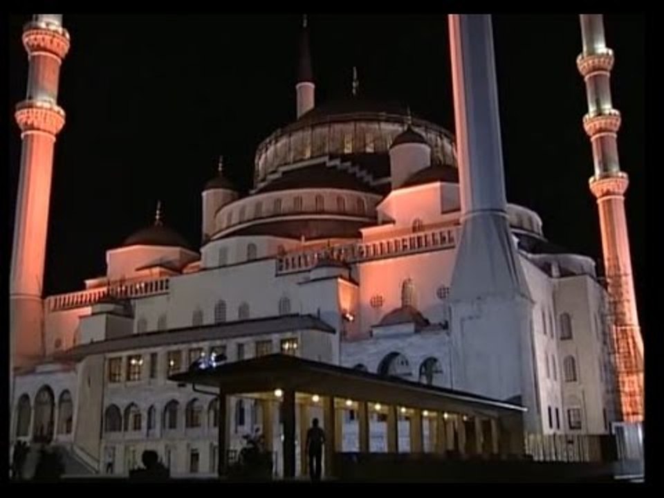 Nurettin Okumuş - Yatsı Ezanı (Hicaz Makamı)