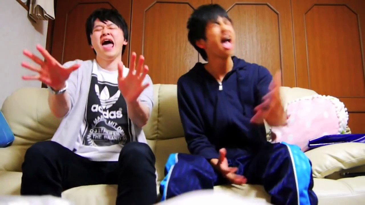 アナと雪の女王 「とびら開けて」を兄弟で全力で口パクしてみた Love is an open door