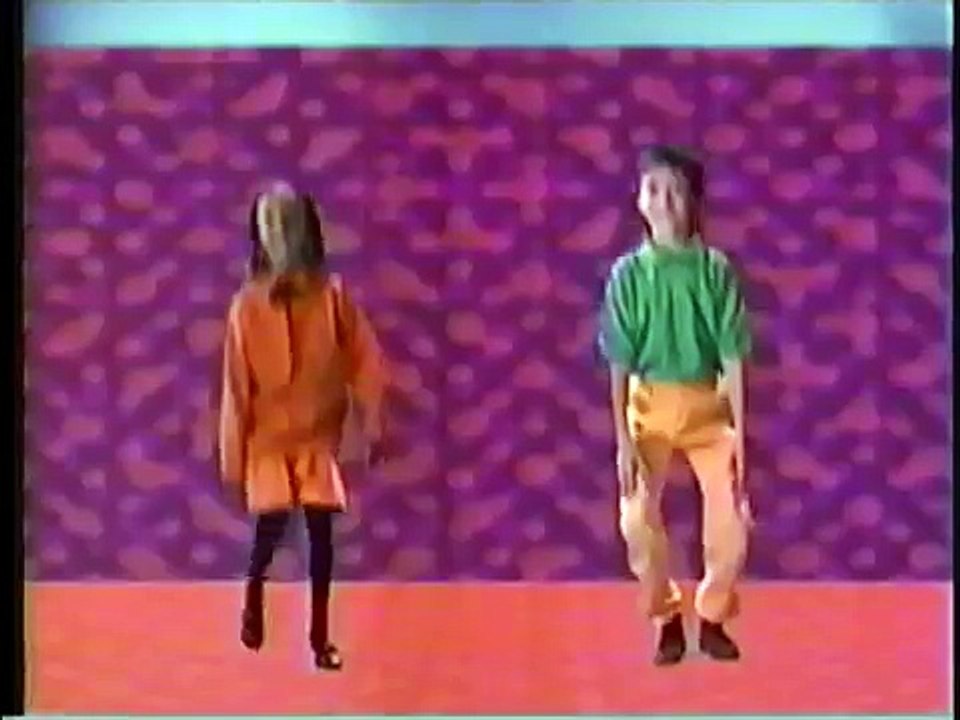 Sesame Street Floating Kids: V