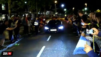 Messi ve Neymar tarftarların yüzüne dahi bakmadı!