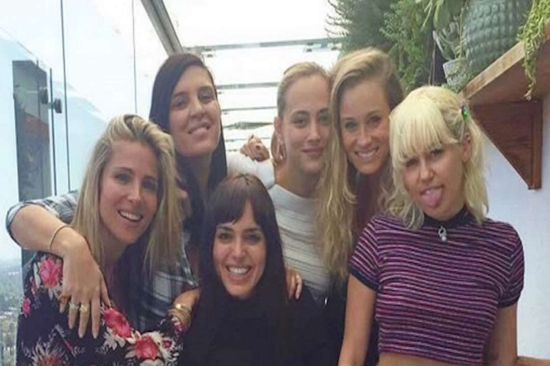 Elsa Pataky y Miley Cyrus vuelven a ser amigas