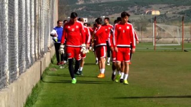 Yiğit İncedemir: 'Kalan 5 Maçı Kendi Benliğimiz, Sivasspor ve Sivas Halkı İçin Oynamak Zorundayız'