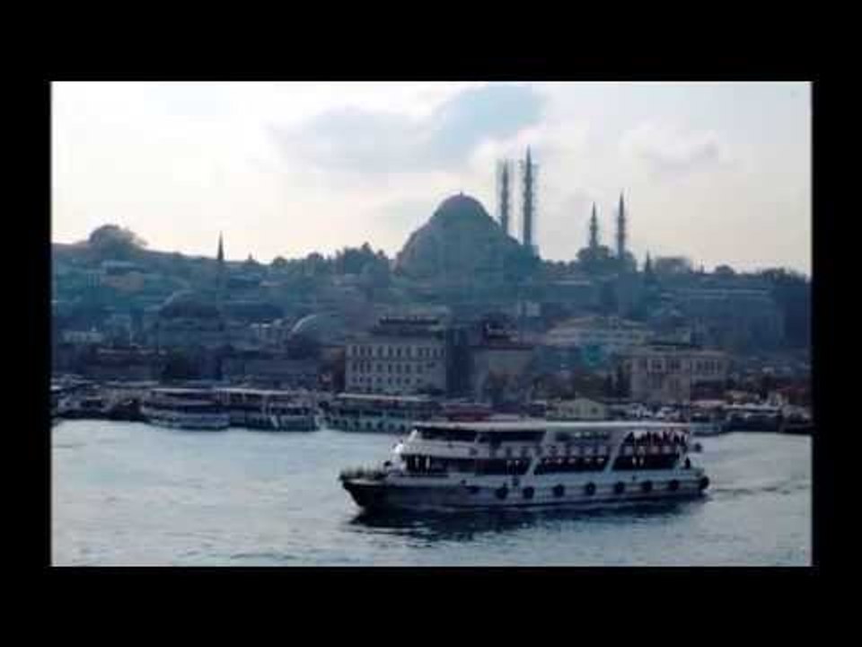 İstanbul Tarihi Eminönü ve Yenicami (HD)