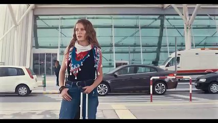 Download Video: Serenay Sarıkaya Kerem Bürsin Mavi Reklamı (Yaşasın Mavi)