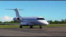 Avião de Roberto Carlos chega ao aeroporto de Vitória