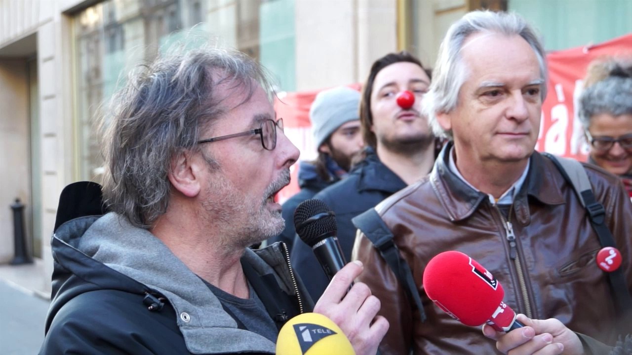 Christophe Alévèque soutient le collectif Attac pour embêter les banquiers et magna de la finances....