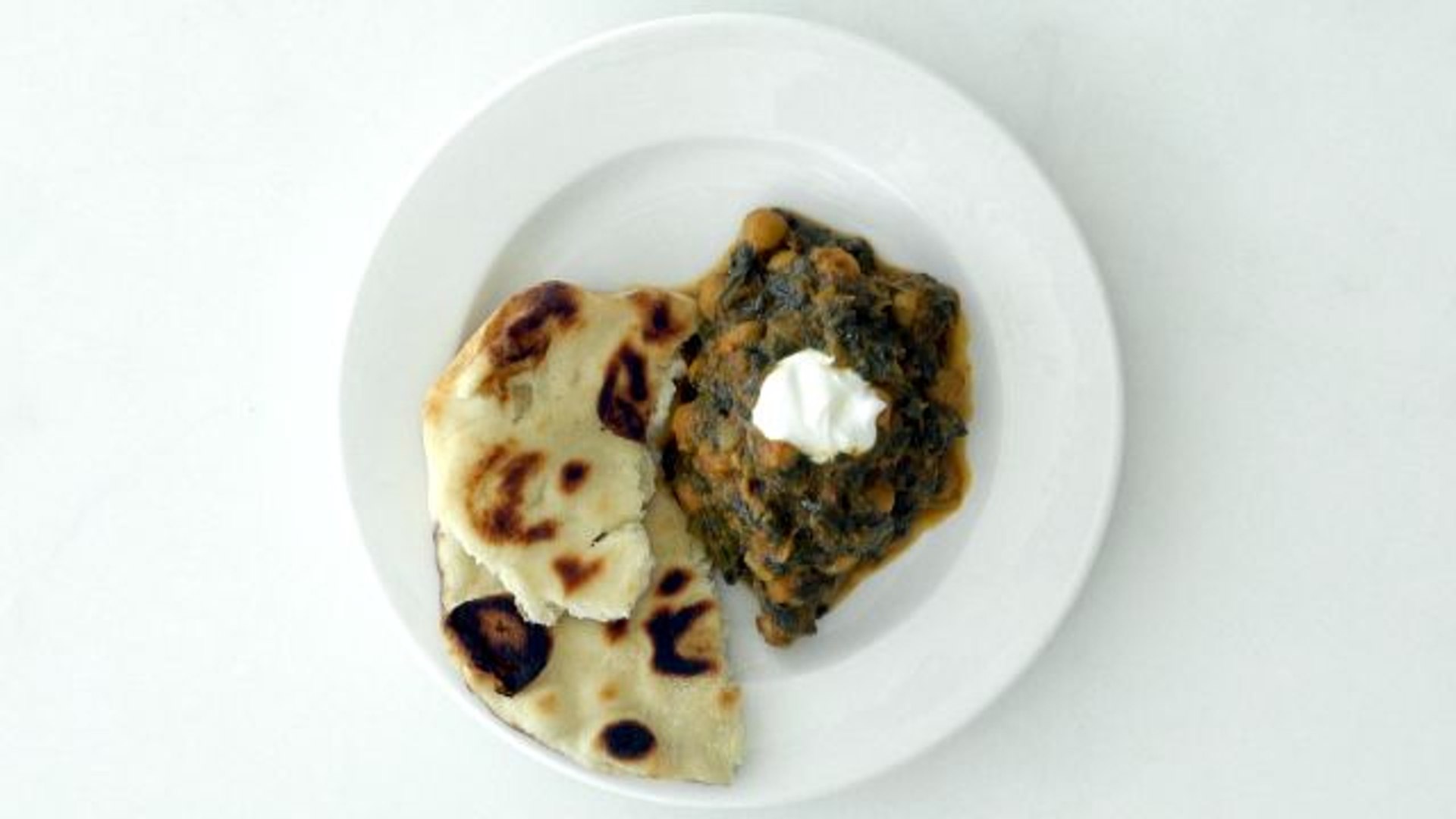 How to Make Indian-Style Spinach and Chickpeas