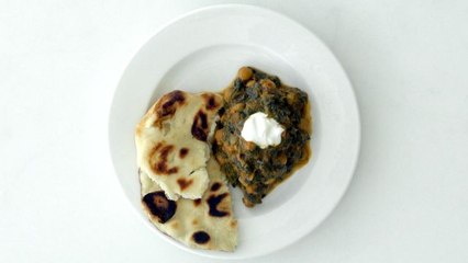 How to Make Indian-Style Spinach and Chickpeas