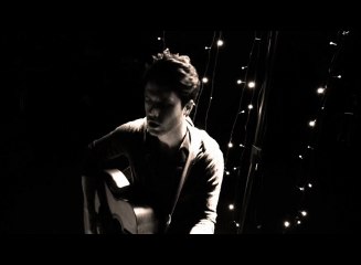 Acoustic Guitarist Greg does Marry you