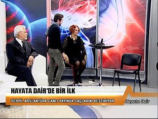 Kanser hastalarına destek için canlı yayında saçını kazıttırdı