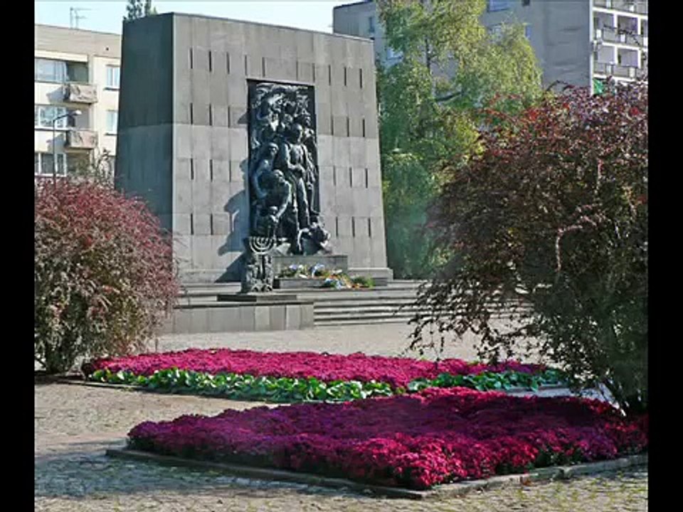 Warsaw Ghetto Uprising 1943 sung by Paul Robeson