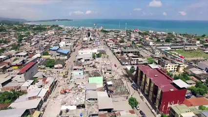 Equateur: images exclusives de drone de Pedernales dévastée