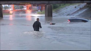 Live TV Water Rescue - Houston Flood 2016