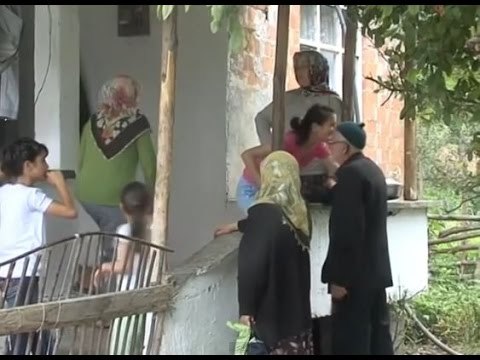 Mustafa Aslantürk - Annem Gözümde Tüter