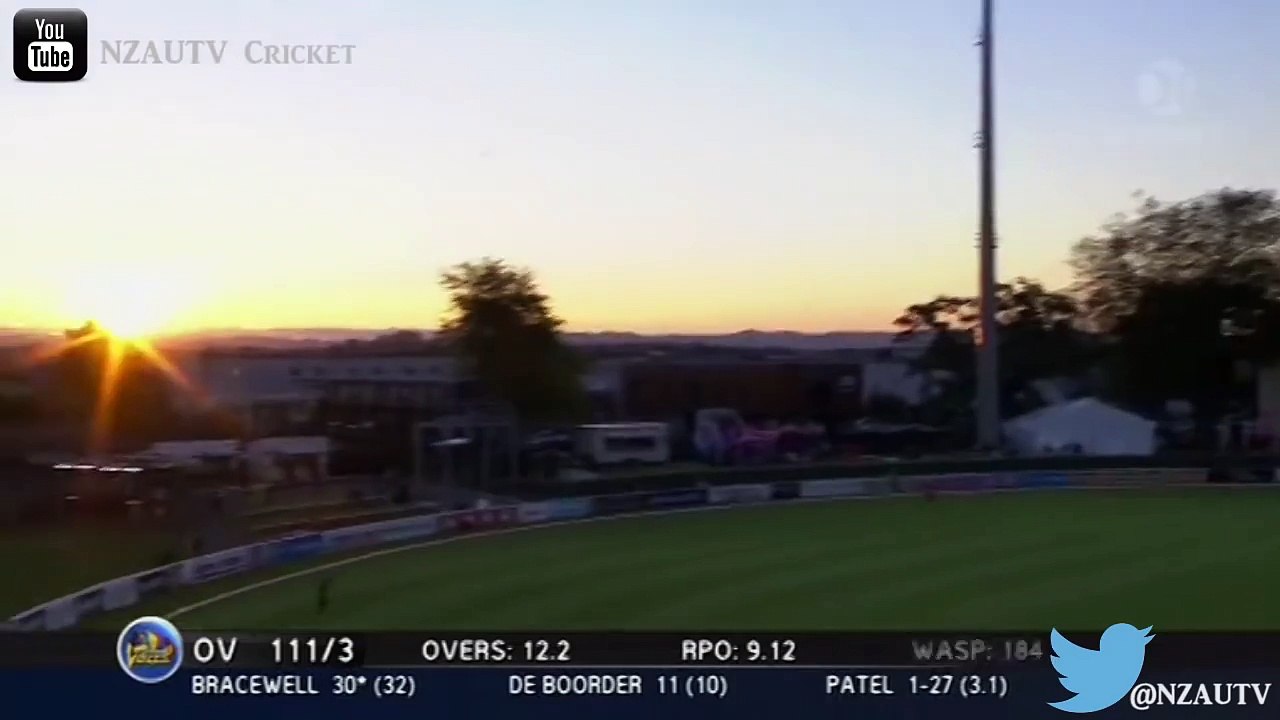 Unbelievable Cricket Crowd Catch - Spectator Wins $5000