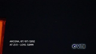 OVNI/UFO - Passage of 2 Cigar Ufo filmed coincidently after lighting 06/07/12.