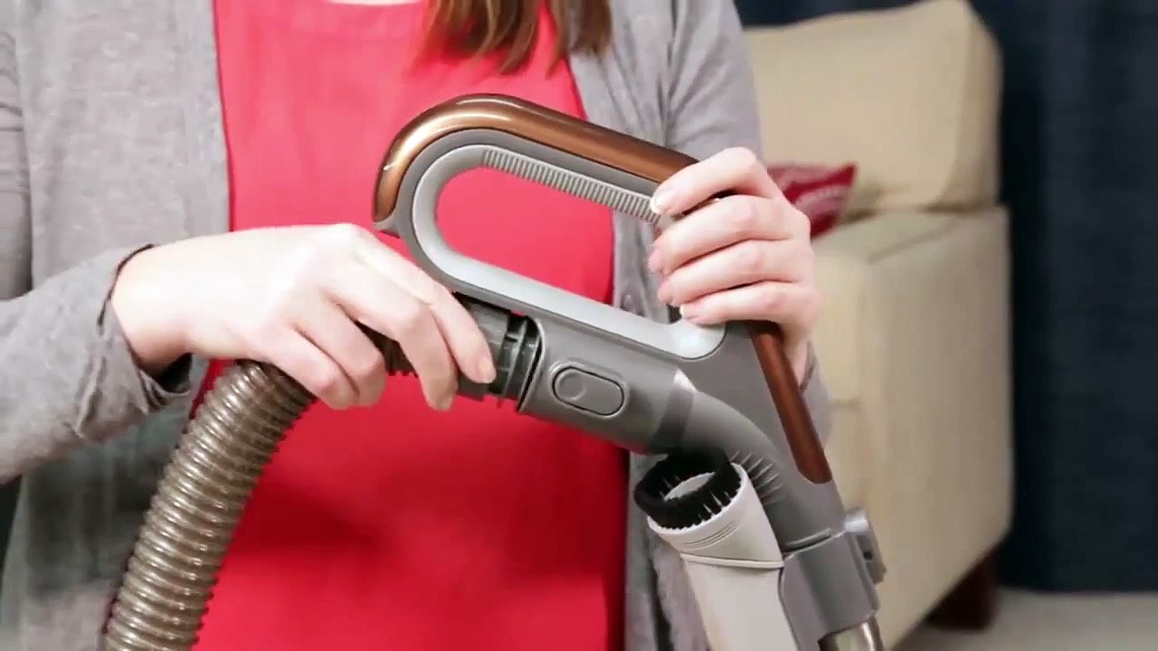 Bissell Hard Floor Expert Multi Cyclonic Bagless Canister Vacuum, 1547 Review