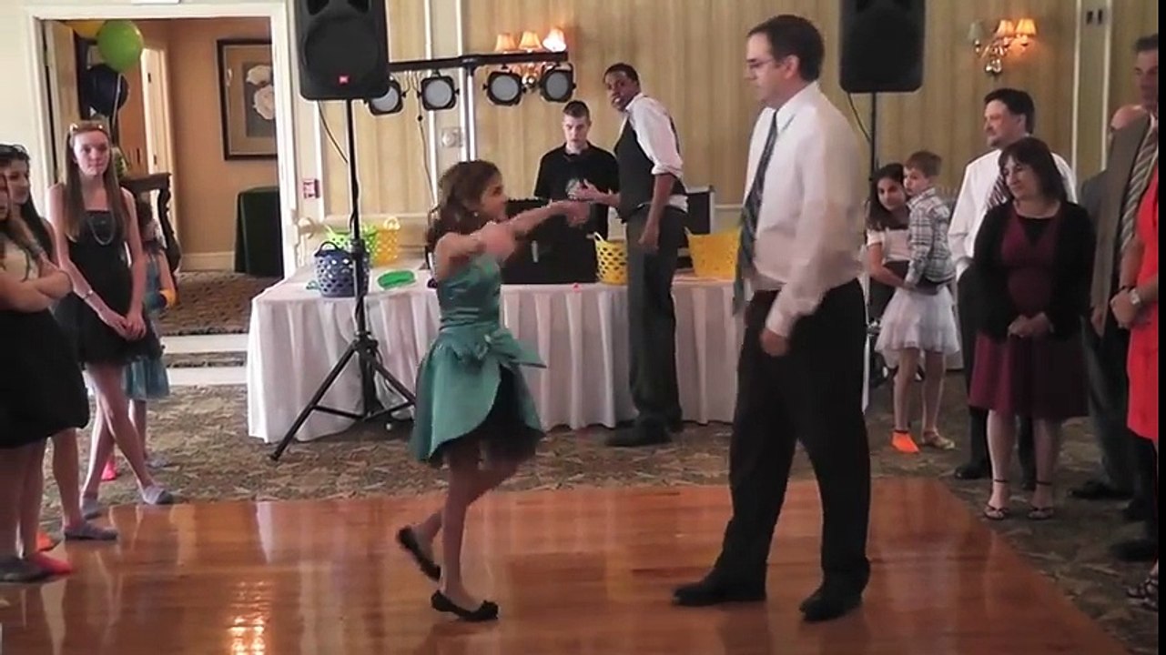 Best Father Daughter Dance Ever - Comedian Mike Hanley and his daughter Jessica