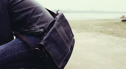 Các loại mẫu túi đeo chéo nam thời trang 2016