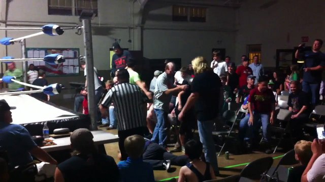 The Prince of Pain Joe Kane vs. Loco Lobo Barry Wolf - Pro Wrestling EGO - EGO Heavyweight Championship - STREET FIGHT