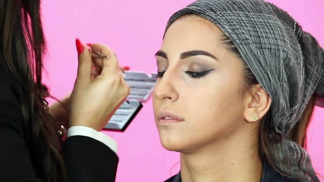 Beauty Lounge by Eliane Khoury: FALSE EYELASHES & MASCARA