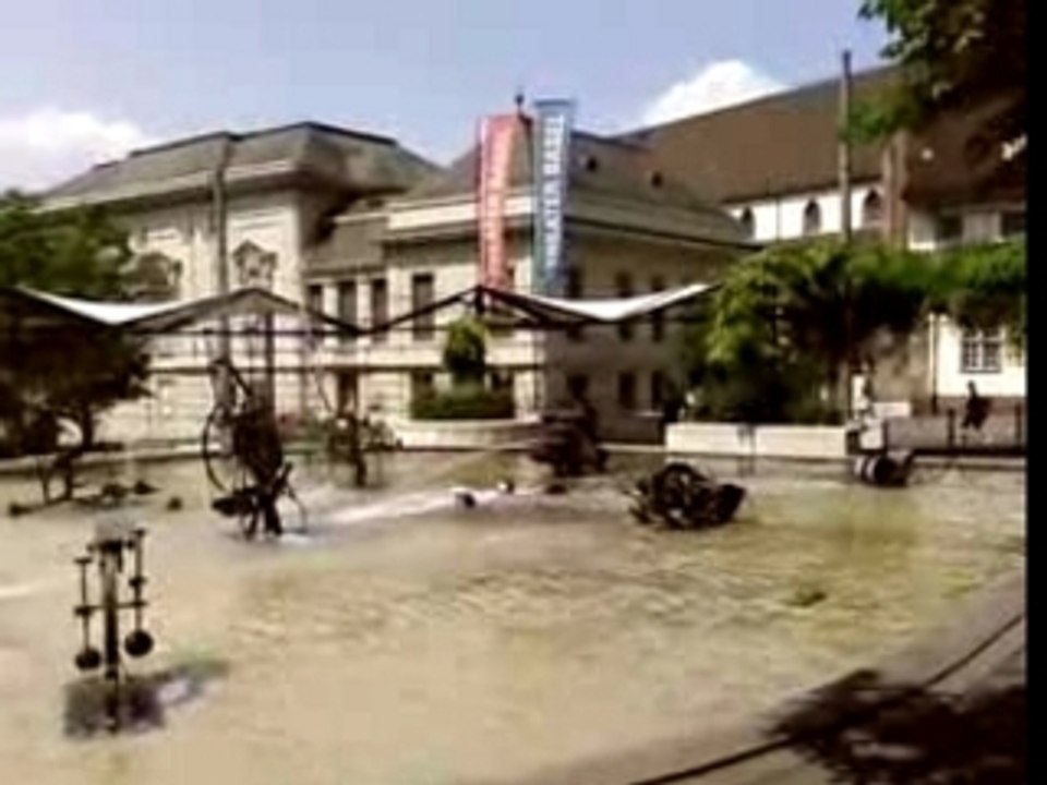 fontaine tinguely 2