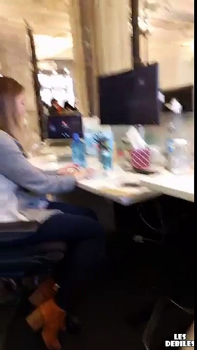 Changer le fond d'écran d'une collègue de travail