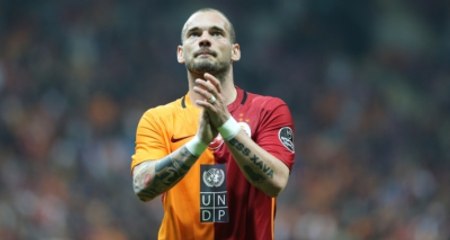 Download Video: Sneijder ile İlgili Flaş İddia!