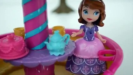 Pig George Da Familia Peppa Pig no Balao da Princesa Sofia!!! Em Portugues Tototoykids_2.mp4