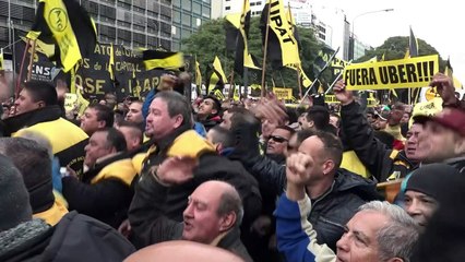 'Fuera Uber', el grito de taxistas que paralizan Buenos Aires