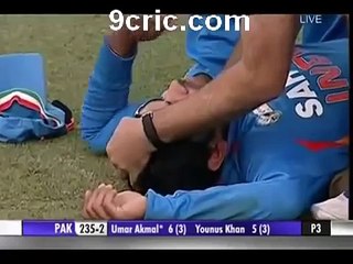 Rohit sharma colliding with kohli in match during fielding :