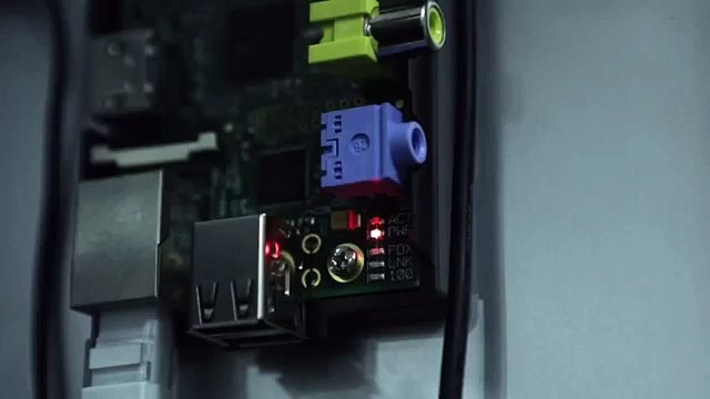 Tous les passagers étaient subjugués par sa beauté et quand ils ont découvert la vérité, ils sont restés sans voix !