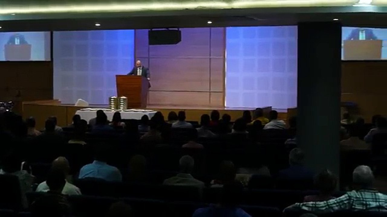 “Una corona de vergüenza para el Rey de gloria“ Mateo 27׃15-32 Ps. Sugel Michelén