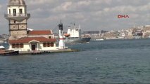 Rus Savaş Gemisi Türk Bayrağıyla Geçti