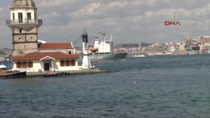 Rus Savaş Gemisi Türk Bayrağıyla Geçti