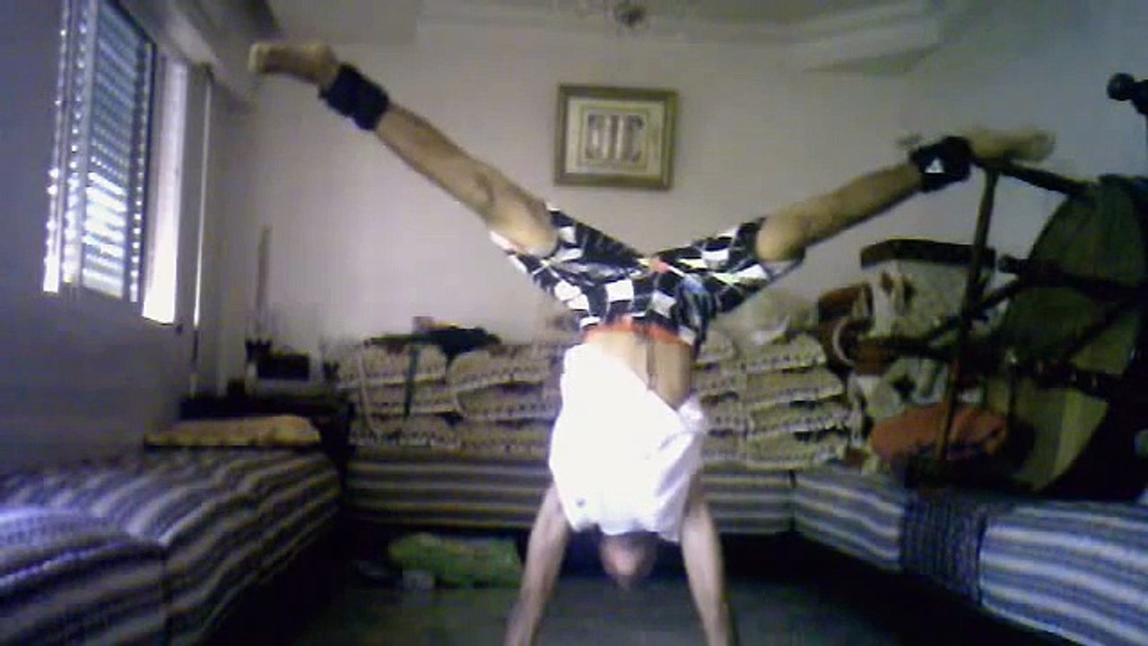 Handstand training with ankle weights. VOL 2